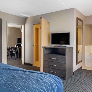 King Suite Mobility accessible